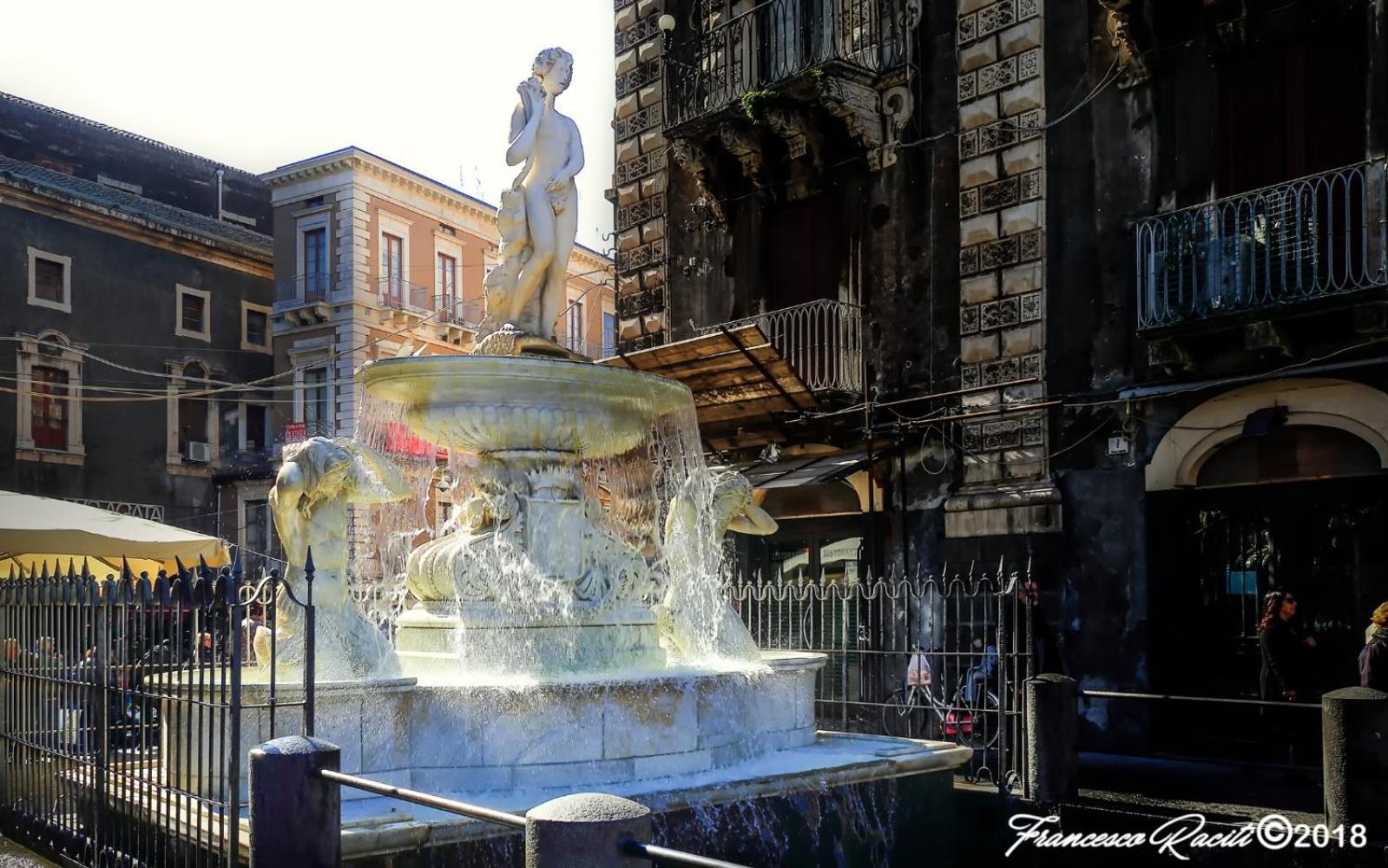 Clemente House Catania Centro Meravigliosa Camera Matrimoniale Kültér fotó